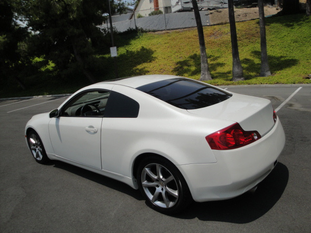 2003 Infiniti G35 XL 12-passenger