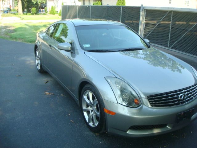 2003 Infiniti G35 XB - ONE Owner