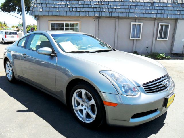 2003 Infiniti G35 XB - ONE Owner