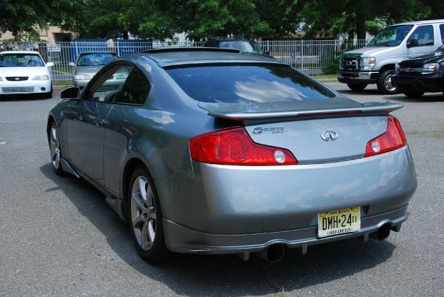 2003 Infiniti G35 XL 12-passenger