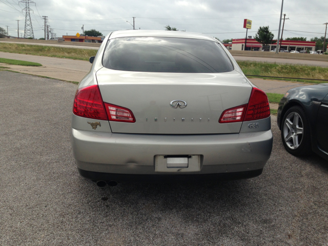 2003 Infiniti G35 Series 4.