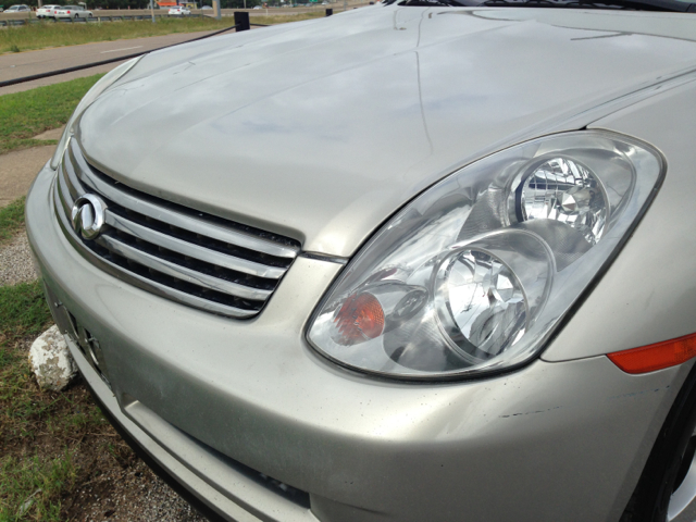 2003 Infiniti G35 Series 4.