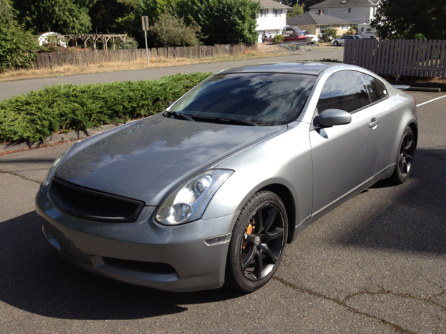 2003 Infiniti G35 XL 12-passenger