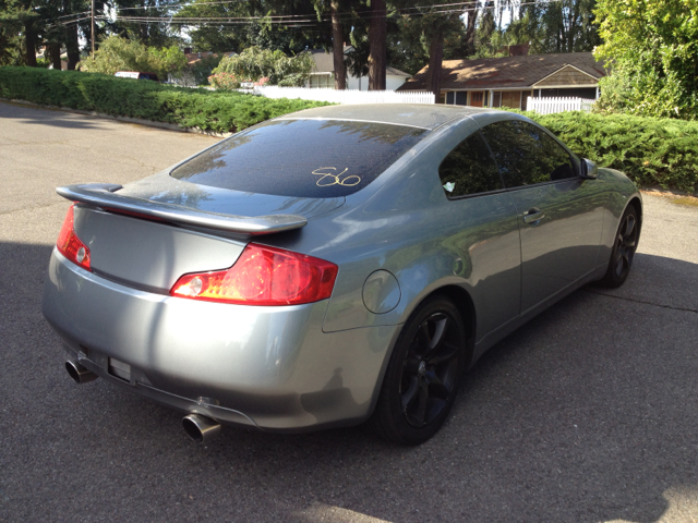 2003 Infiniti G35 XL 12-passenger