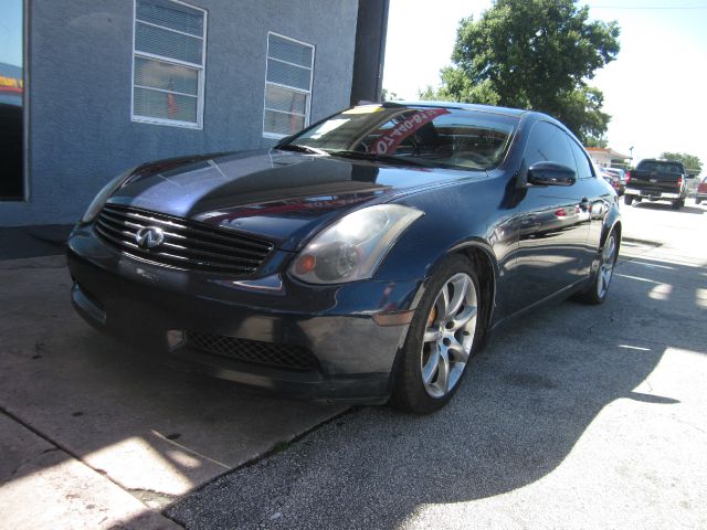 2004 Infiniti G35 XL 12-passenger