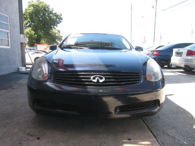 2004 Infiniti G35 XL 12-passenger