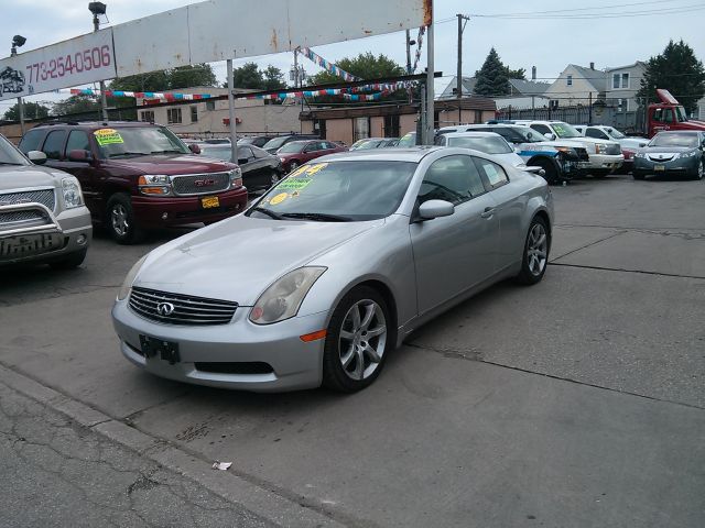 2004 Infiniti G35 XB - ONE Owner