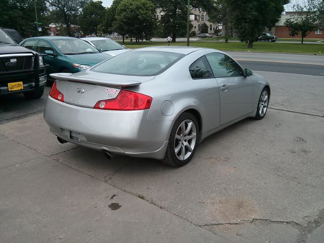 2004 Infiniti G35 XB - ONE Owner