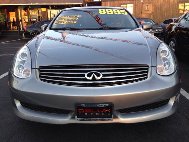 2004 Infiniti G35 XL 12-passenger