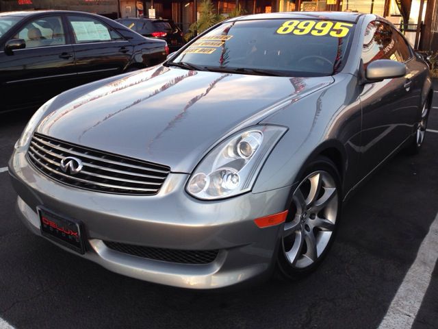 2004 Infiniti G35 XL 12-passenger