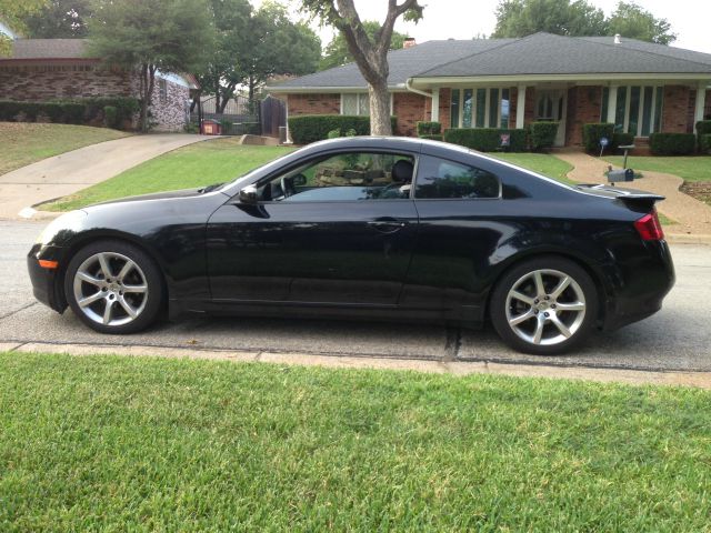 2004 Infiniti G35 XB - ONE Owner