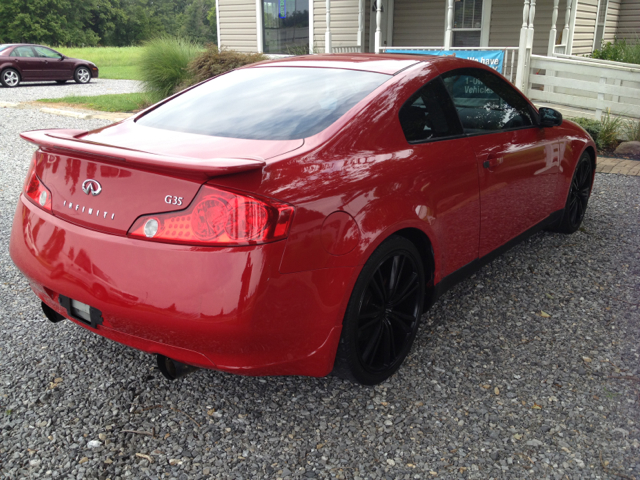 2004 Infiniti G35 XL 12-passenger