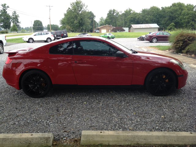 2004 Infiniti G35 XL 12-passenger