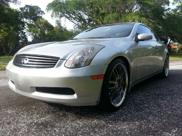 2004 Infiniti G35 XB - ONE Owner