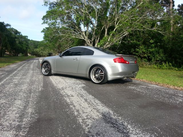 2004 Infiniti G35 XB - ONE Owner