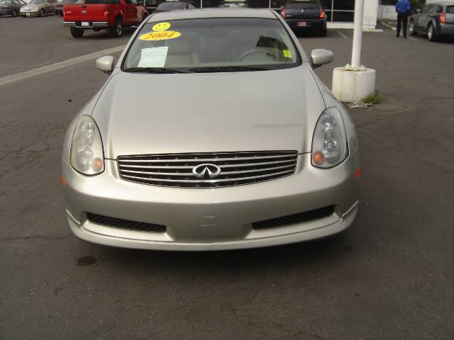 2004 Infiniti G35 Base