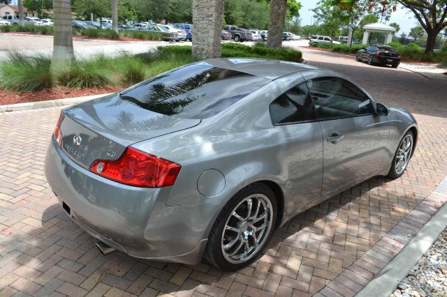 2004 Infiniti G35 XB - ONE Owner