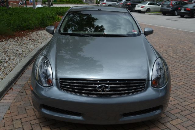 2004 Infiniti G35 XB - ONE Owner