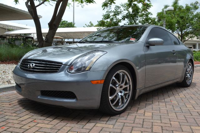 2004 Infiniti G35 XB - ONE Owner