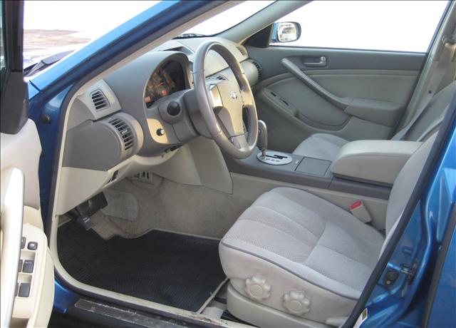 2004 Infiniti G35 Base