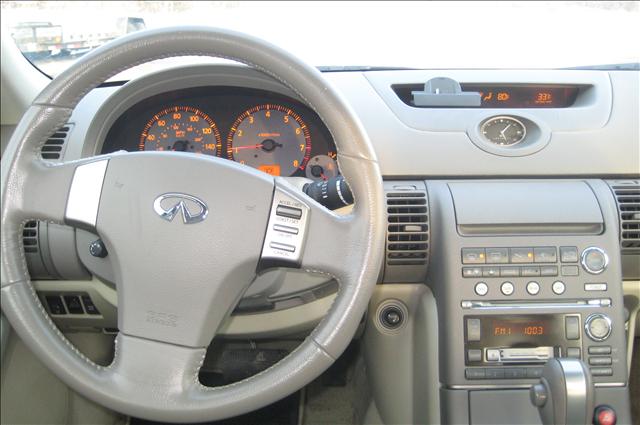 2004 Infiniti G35 Base