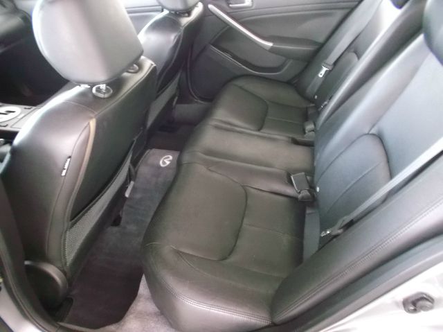 2004 Infiniti G35 5DR WGN FWD AT