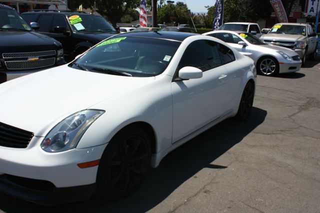 2004 Infiniti G35 XB - ONE Owner