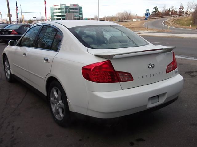 2004 Infiniti G35 5DR WGN FWD AT