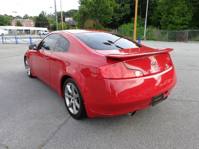 2004 Infiniti G35 XL 12-passenger