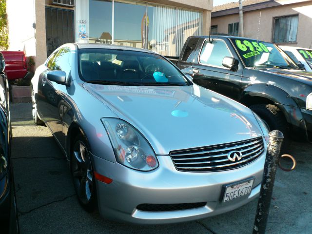 2004 Infiniti G35 XB - ONE Owner