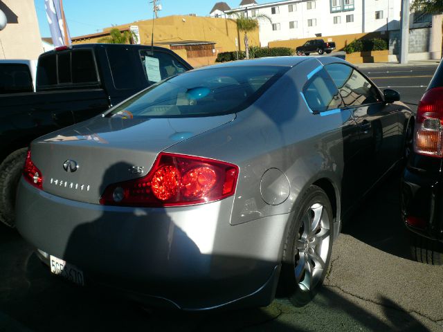 2004 Infiniti G35 XB - ONE Owner