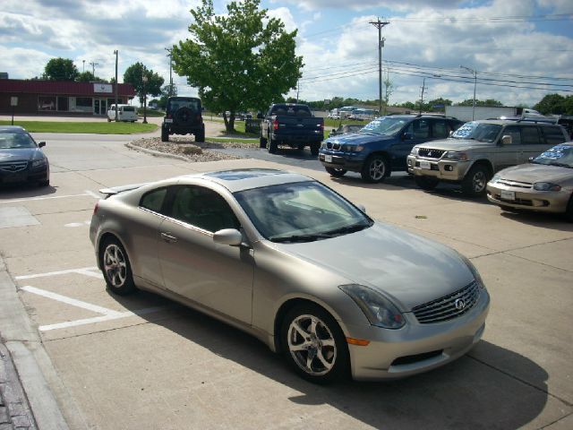 2004 Infiniti G35 XB - ONE Owner