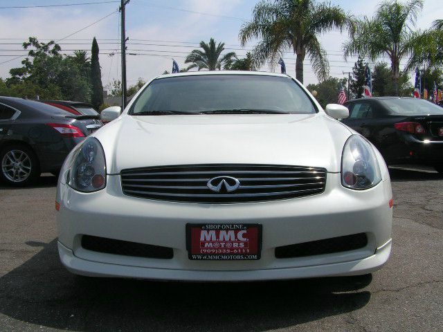 2004 Infiniti G35 XB - ONE Owner