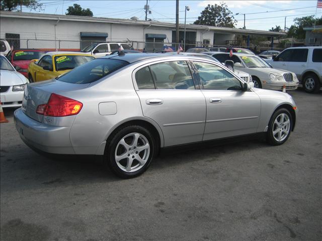 2004 Infiniti G35 Base