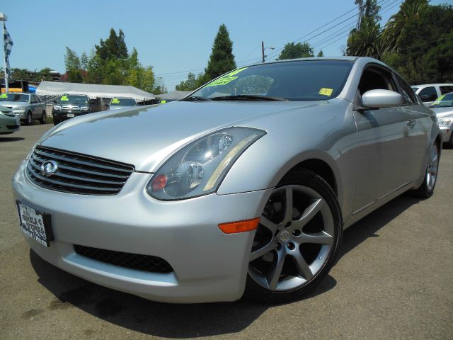 2004 Infiniti G35 XB - ONE Owner