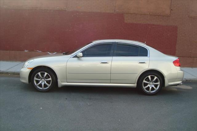 2005 Infiniti G35 2dr Conv GT W/1sa Ltd Avail