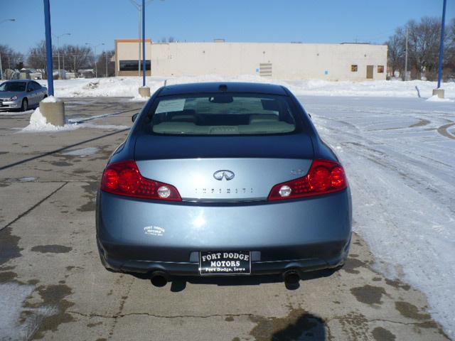 2005 Infiniti G35 Base