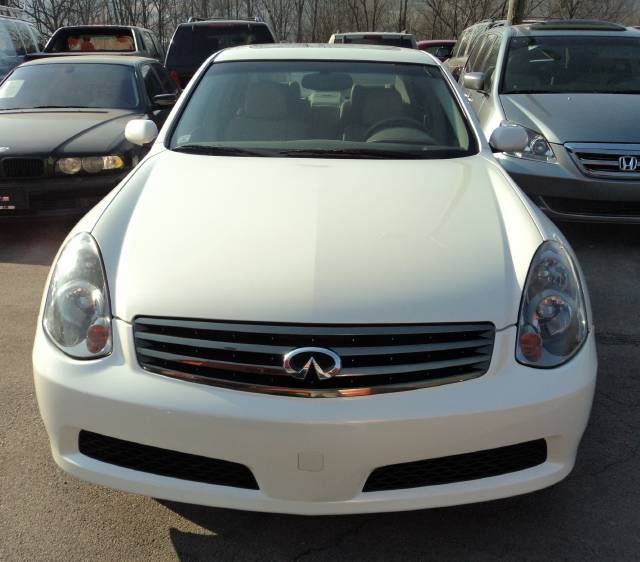 2005 Infiniti G35 Base