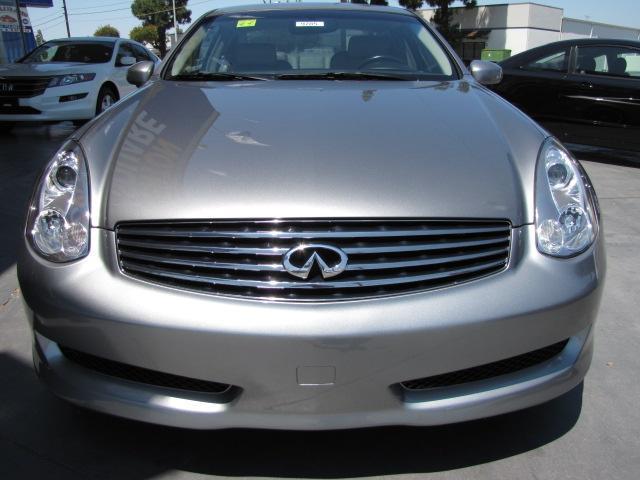 2006 Infiniti G35 LX 5-spd