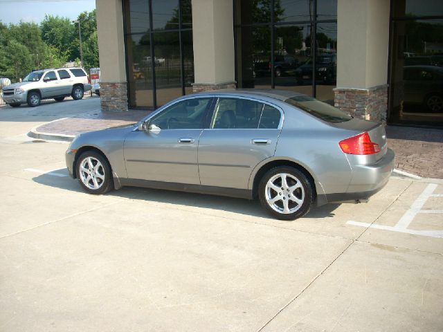 2004 Infiniti G35X 5DR WGN FWD AT