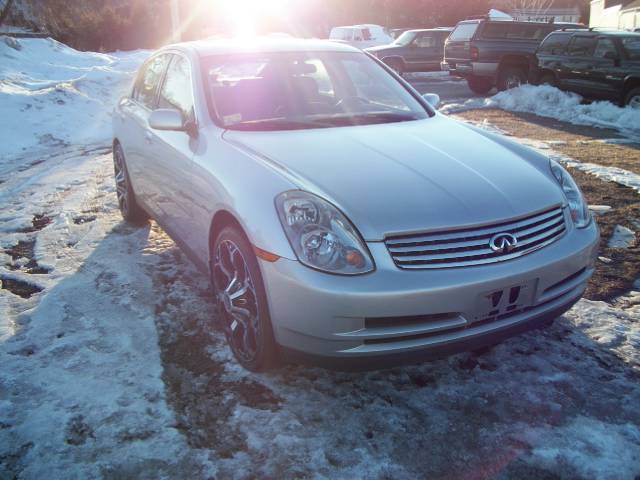 2004 Infiniti G35X SW2