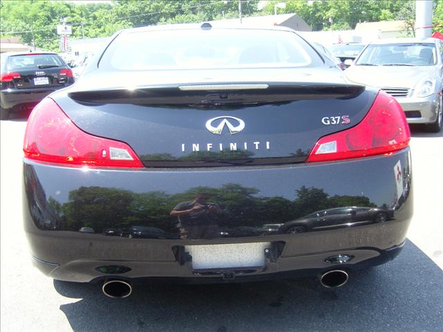 2008 Infiniti G37 2006 Nissan SE