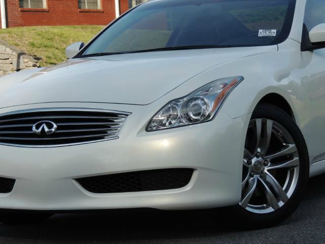 2009 Infiniti G37 2006 Nissan SE