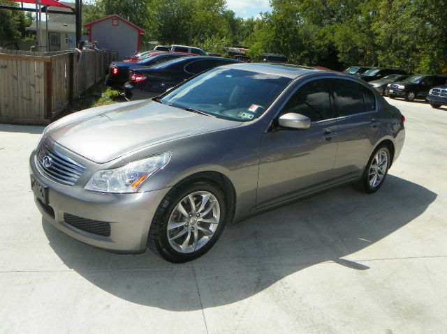 2009 Infiniti G37 2006 Nissan SE