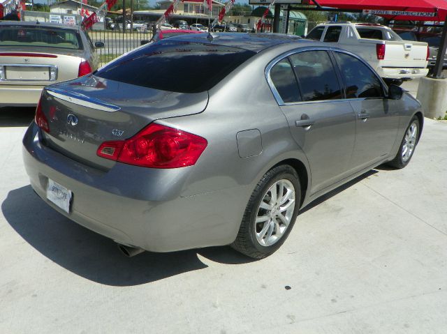 2009 Infiniti G37 2006 Nissan SE