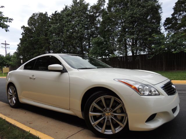 2010 Infiniti G37 GL I4 Manual