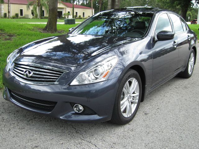 2011 Infiniti G37 SLT MEGA CAB 4X4 Dually