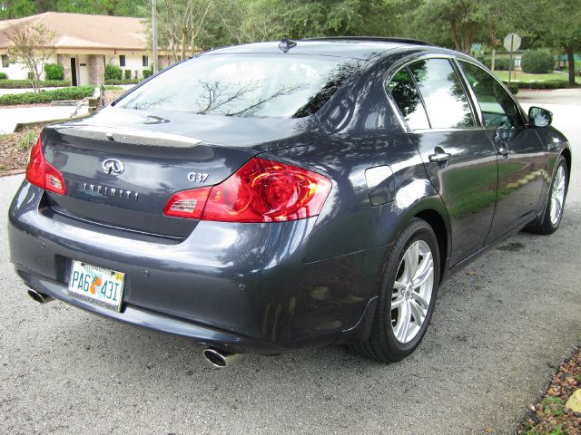 2011 Infiniti G37 SLT MEGA CAB 4X4 Dually