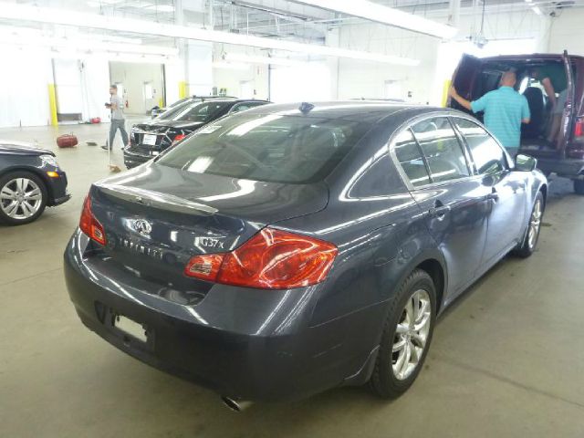 2009 Infiniti G37x S Cabriolet 2D