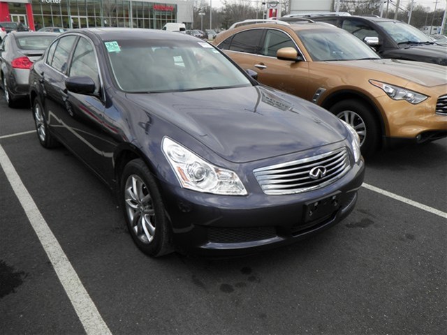 2009 Infiniti G37x Base